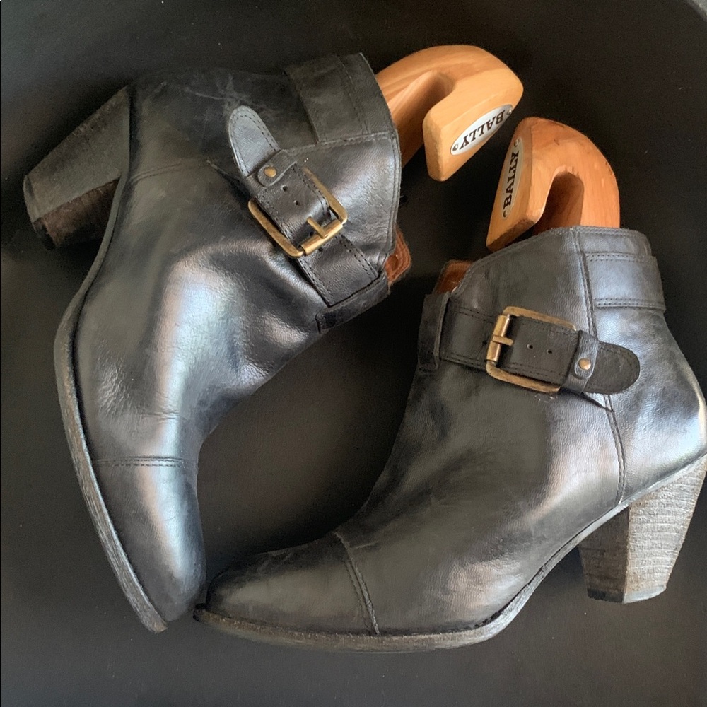 Corso como genuine leather ankle heeled buckle booties boots size 7 1/2